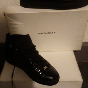 Men size 11.5 EXCELLENT CONDITION